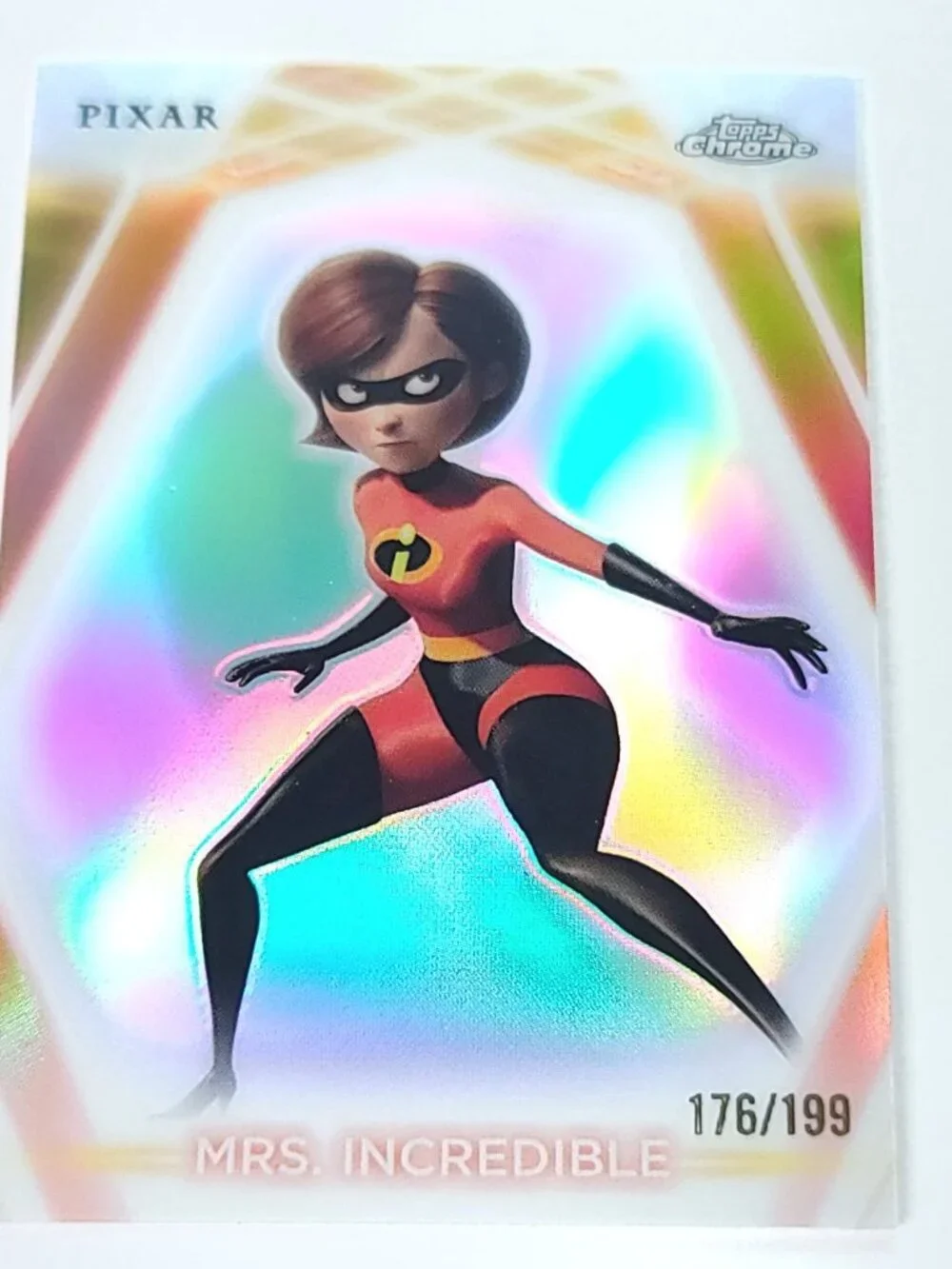 Mrs Incredible Topps 2026 Disney Neon Holo Chrome Refractor Limited 176/199 CNE